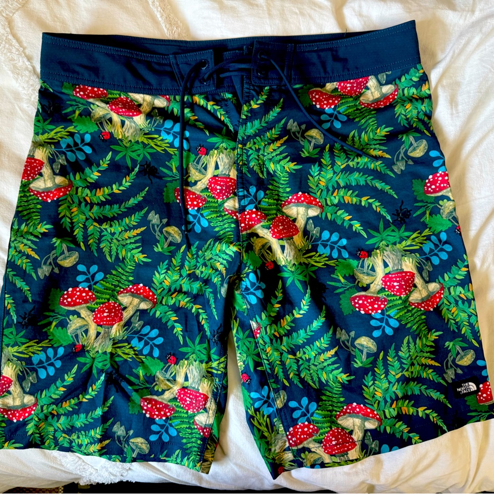 Limited Edition 3 Fish Studios The North Face Shorts - Forest Floor Print- XL
